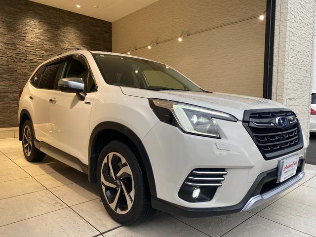 フォレスター アドバンス　ハーフレザーシート　ステアリングヒーター　アダクティブクルーズコントロール　ＢＳＭ　サイドカメラ　パワーバックドア（7枚目）