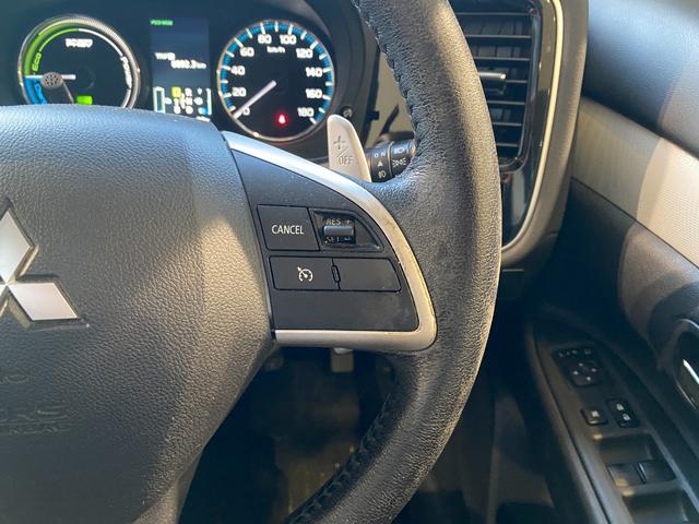 アウトランダーPHEV G 社外ナビ・TV バックカメラ スマートキー シートヒーター(16枚目)