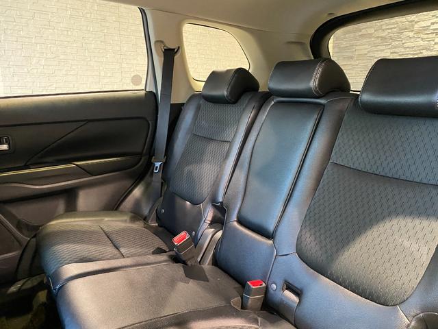 アウトランダーPHEV G 社外ナビ・TV バックカメラ スマートキー シートヒーター(29枚目)