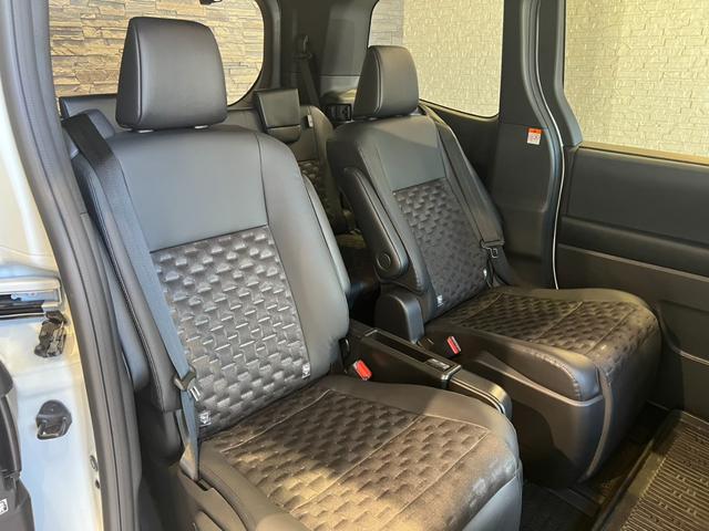 ヴォクシー ハイブリッドS-Z 純正ナビ Bカメラ フルセグ モデリスタフルエアロ 両側パワースライド パワーバックドア 14型有機後席モニター トヨタチームメイト 7人乗り 三眼LED ドラサポA PBM パーキングサポート(24枚目)