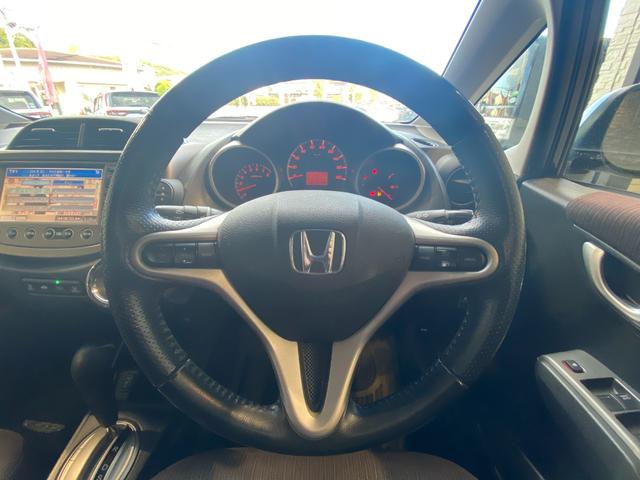 フィット X クルーズコントロール シートヒーター スマートキー バックカメラ(14枚目)