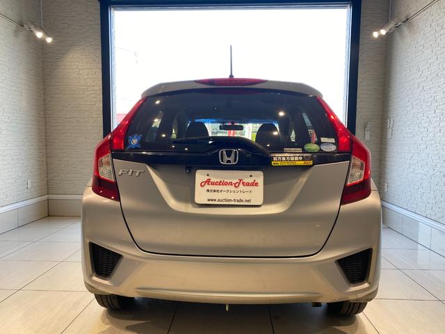 フィット １３Ｇ・Ｌパッケージ　バックカメラ　スマートキー　ＥＴＣ　ＬＥＤヘッドライト（9枚目）
