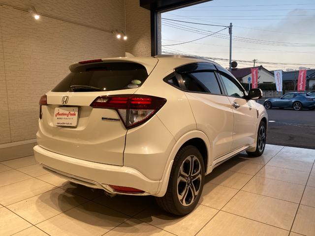 ヴェゼル ハイブリッドZ レーダークルーズコントロール シートヒーター ハーフレザーシート バックカメラ(8枚目)