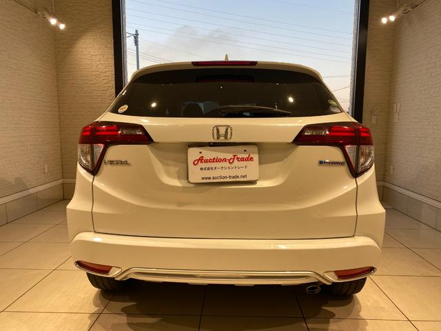 ヴェゼル ハイブリッドZ レーダークルーズコントロール シートヒーター ハーフレザーシート バックカメラ(9枚目)