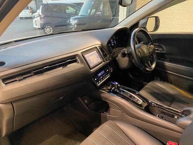 ヴェゼル ハイブリッドZ レーダークルーズコントロール シートヒーター ハーフレザーシート バックカメラ(28枚目)