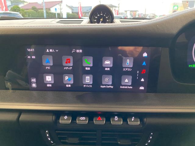 ９１１ ９１１カレラ　Ｔｙｐｅ９９２．２　ガラスルーフ　スポーツクロノ　スポーツエグゾースト　ルーフライナーアルカンターラ　ＨＤマトリクスヘッド　カレラＳホイール（２０／２１インチ）スポーツデザインサイドスカート（19枚目）