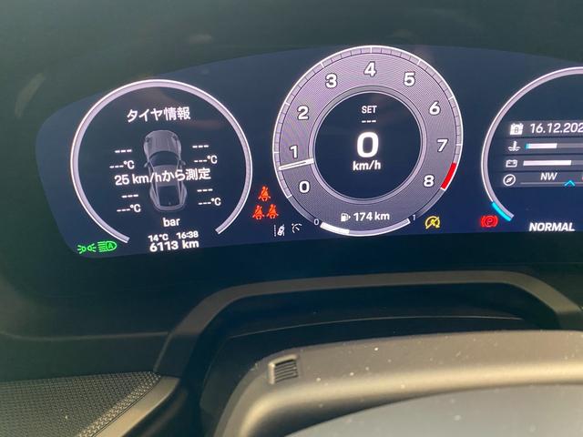 ９１１ ９１１カレラ　Ｔｙｐｅ９９２．２　ガラスルーフ　スポーツクロノ　スポーツエグゾースト　ルーフライナーアルカンターラ　ＨＤマトリクスヘッド　カレラＳホイール（２０／２１インチ）スポーツデザインサイドスカート（26枚目）