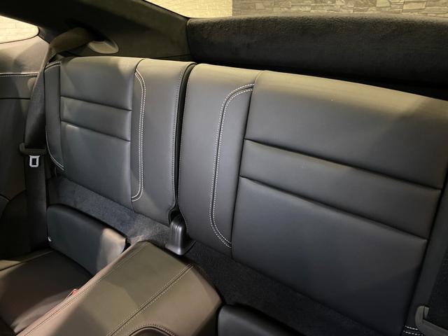 ９１１ ９１１カレラ　Ｔｙｐｅ９９２．２　ガラスルーフ　スポーツクロノ　スポーツエグゾースト　ルーフライナーアルカンターラ　ＨＤマトリクスヘッド　カレラＳホイール（２０／２１インチ）スポーツデザインサイドスカート（30枚目）