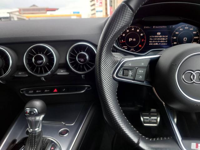 TTクーペ 40TFSI Sラインパッケージ マトリックスLEDヘッドライト アルミホイール5スポークストレートデザイン バーチャルコックピット(12枚目)