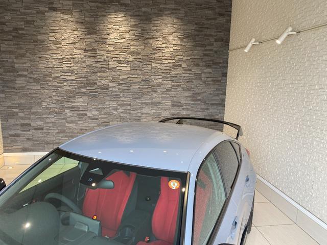 シビック タイプＲ　タイプＲ（４名）　ワンオーナー　純正ナビ・ＴＶ　レッドキャリパー　タイプＲ専用フロアマット　コーナーセンサー　ブラインドスポットモニター　バックカメラ（12枚目）