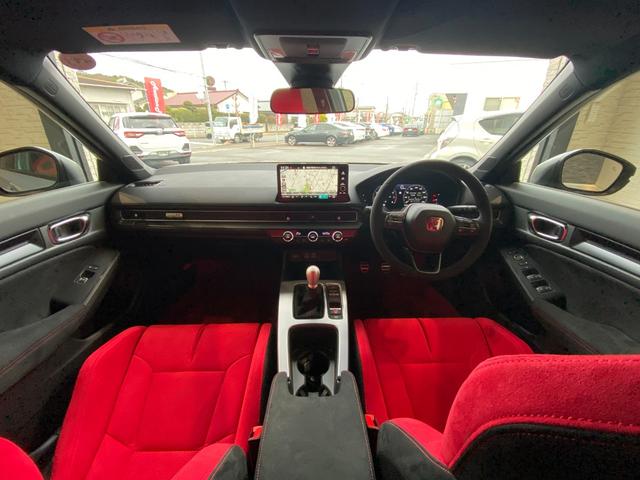 シビック タイプＲ　タイプＲ（４名）　ワンオーナー　純正ナビ・ＴＶ　レッドキャリパー　タイプＲ専用フロアマット　コーナーセンサー　ブラインドスポットモニター　バックカメラ（13枚目）