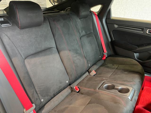 シビック タイプＲ　タイプＲ（４名）　ワンオーナー　純正ナビ・ＴＶ　レッドキャリパー　タイプＲ専用フロアマット　コーナーセンサー　ブラインドスポットモニター　バックカメラ（29枚目）