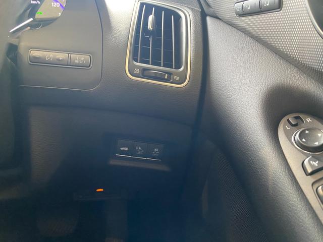 スカイライン ３５０ＧＴ　ハイブリッド　タイプＰ　アラウンドビューカメラ　シートヒーター　アダプティブクルーズコントロール　メモリーシート（22枚目）