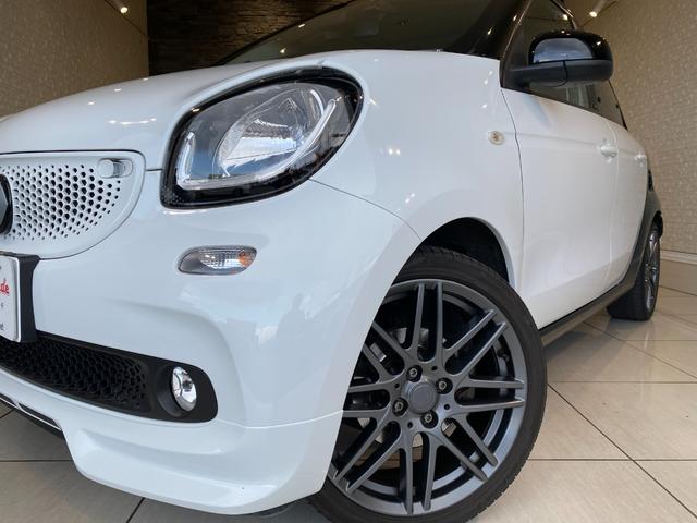 スマートフォーフォー ＢＲＡＢＵＳ　スポーツ　ガラスルーフ　キーレス　社外ナビ・ＴＶ　バックカメラ（4枚目）