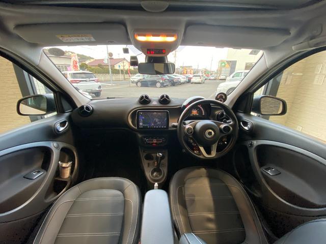 スマートフォーフォー ＢＲＡＢＵＳ　スポーツ　ガラスルーフ　キーレス　社外ナビ・ＴＶ　バックカメラ（13枚目）