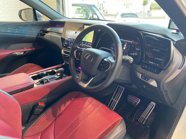 RX RX350 Fスポーツ TRDエアロ(F・S・R)マフラー パノラマルーフ パノラマビューモニター レクサスチームメイト ブラックルーフレール オレンジキャリパー 21インチAW パワーバックドア 全席ベンチレーション(28枚目)