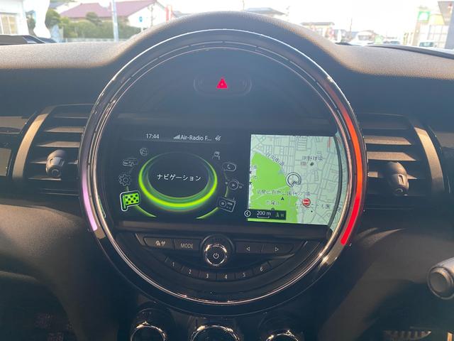 �{�f�B�̃R�[�e�B���O���\�ł��I�[�ԑO�ɓ��O���̐��|��v���܂����A��莿�̍����d�オ��������߂̕��ɂ����߂��Ă���܂��I�����͎Ԏ�ʂƂȂ�܂��̂ŁA���d�b�A���[���ɂĂ��₢���킹���������I