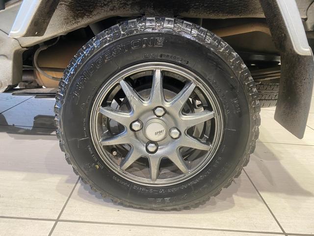 ハイゼットトラック エクストラＳＡＩＩＩｔ　ＭＴ車　パワーウィンドウ　エアコン　パワステ　社外１２インチＡＷ　オーディオ（28枚目）