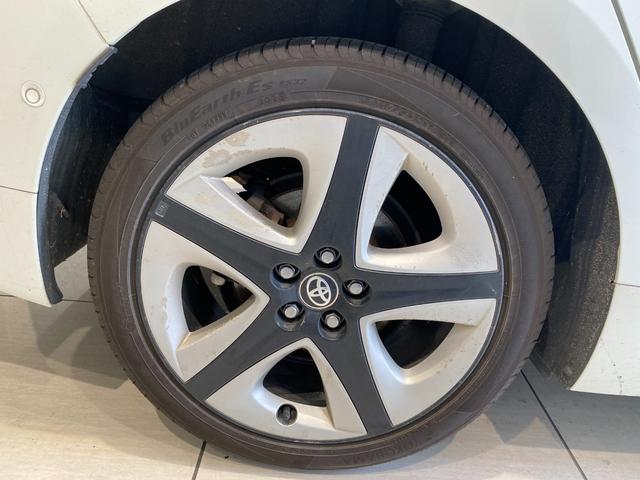 プリウス Ｓセーフティプラス　ツートーン　トヨタセーフティーセンス　ＴＯＭＳエアロ　９インチアルパインナビ・ＴＶ　バックカメラ（33枚目）