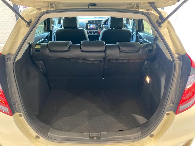 フィットハイブリッド Fコンフォートエディション 純正ナビ・TV スマートキー バックカメラ シートヒーター(32枚目)