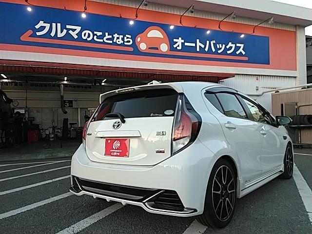 アクア Ｇ　Ｇ’ｓ　キーレス　フルセグ　ナビ＆ＴＶ　１７アルミホイール　エアバッグ　オートマ　フル装備　ＥＴＣ　バックカメラ　スマートキー（3枚目）