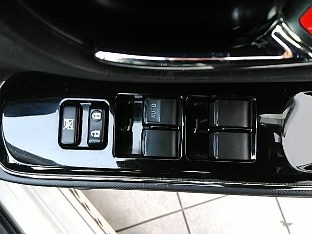 アクア Ｇ　Ｇ’ｓ　キーレス　フルセグ　ナビ＆ＴＶ　１７アルミホイール　エアバッグ　オートマ　フル装備　ＥＴＣ　バックカメラ　スマートキー（19枚目）