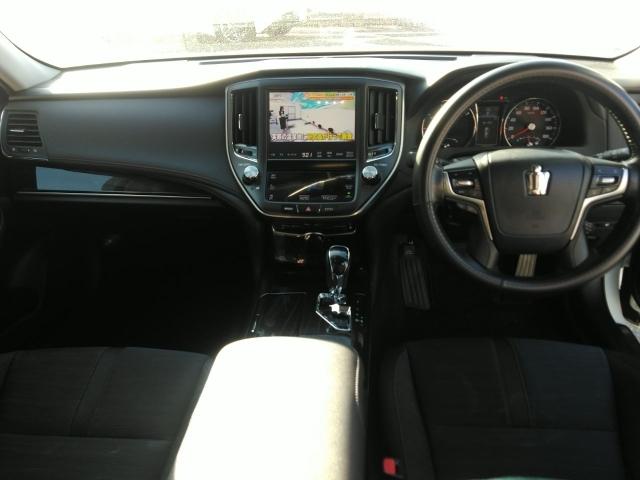 クラウンアスリート アスリートS サンルーフ キーレス フルセグ ナビ&TV 18アルミホイール エアバッグ 電動シート オートマ フル装備 安全装備 助手席エアバッグ サイドエアバッグ ETC バックカメラ スマートキー(2枚目)