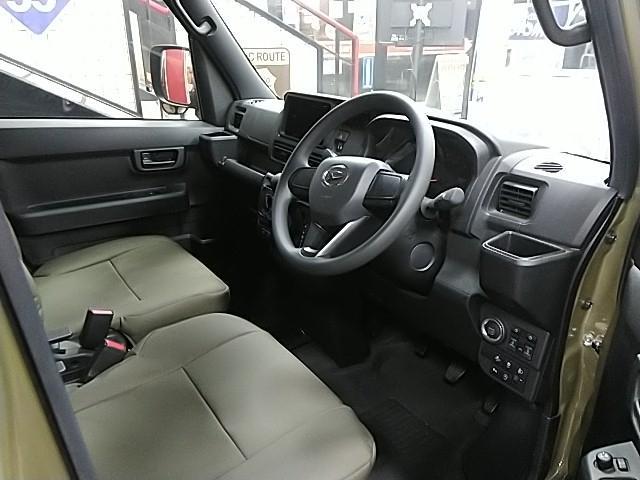 ハイゼットカーゴ クルーズターボ　ワンオーナー　キーレス　エアバッグ　オートマ　フル装備　バックカメラ　スマートキー（8枚目）