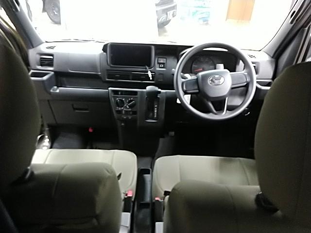 ハイゼットカーゴ クルーズターボ　ワンオーナー　キーレス　エアバッグ　オートマ　フル装備　バックカメラ　スマートキー（9枚目）