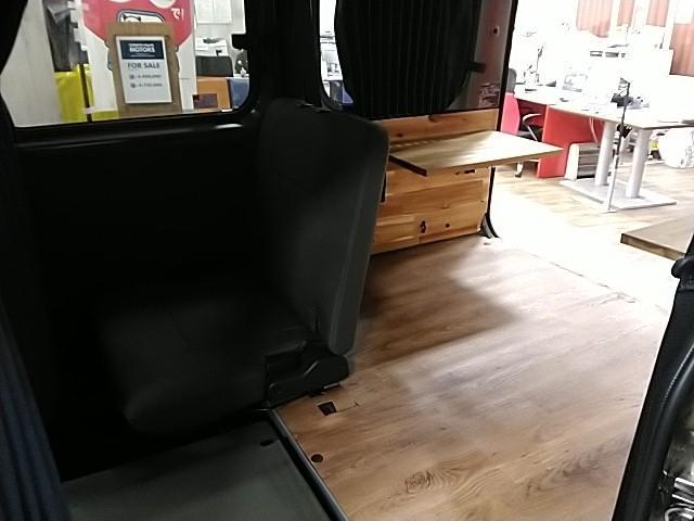 ハイゼットカーゴ クルーズターボ　ワンオーナー　キーレス　エアバッグ　オートマ　フル装備　バックカメラ　スマートキー（12枚目）