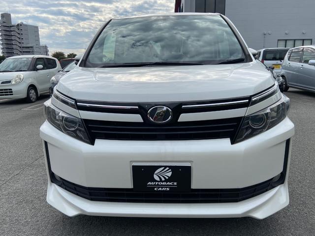 ヴォクシー V キーレス フルセグ ナビ&TV 15アルミホイール 乗車定員8人 エアバッグ オートマ フル装備 ETC バックカメラ スマートキー(2枚目)