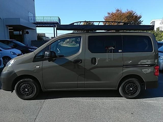 ＮＶ２００バネットバン １６００　５ドア　ＤＣＶＴ　２ＷＤ　２／５人　ワンオーナー　キーレス　エアバッグ　オートマ　フル装備　ＥＴＣ　バックカメラ　スマートキー（11枚目）