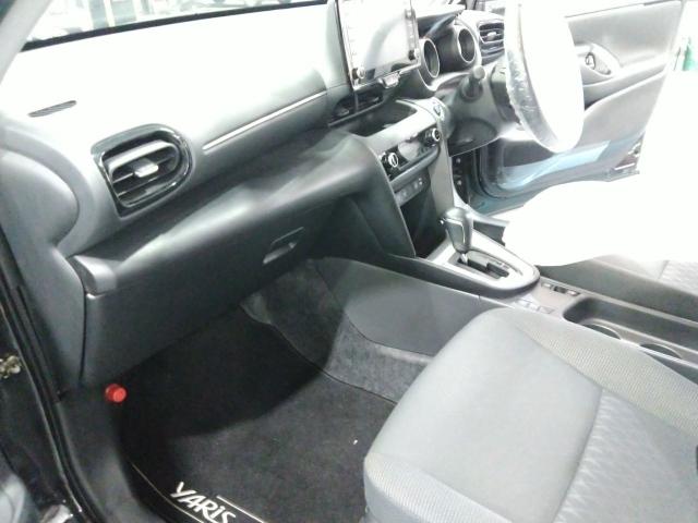 ヤリスクロス Ｇ　ワンオーナー　キーレス　ナビ　アイドリングストップ　エアバッグ　オートマ　フル装備　助手席エアバッグ　サイドエアバッグ　ＥＴＣ　バックカメラ　スマートキー　オートクルーズコントロール　シートヒーター（2枚目）