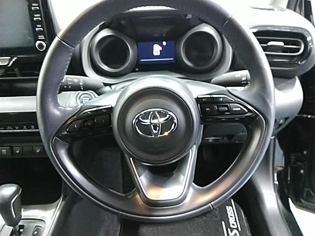 ヤリスクロス Ｇ　ワンオーナー　キーレス　ナビ　アイドリングストップ　エアバッグ　オートマ　フル装備　助手席エアバッグ　サイドエアバッグ　ＥＴＣ　バックカメラ　スマートキー　オートクルーズコントロール　シートヒーター（8枚目）