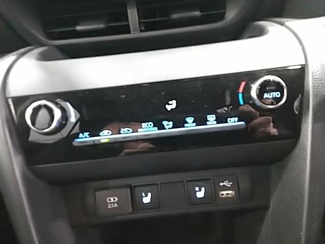 ヤリスクロス Ｇ　ワンオーナー　キーレス　ナビ　アイドリングストップ　エアバッグ　オートマ　フル装備　助手席エアバッグ　サイドエアバッグ　ＥＴＣ　バックカメラ　スマートキー　オートクルーズコントロール　シートヒーター（21枚目）