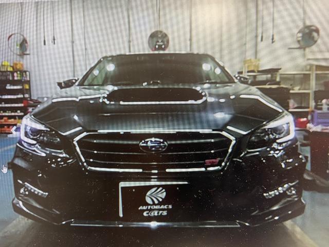 レヴォーグ １．６ＳＴＩスポーツアイサイト　ワンオーナー　革シート　キーレス　フルセグ　ナビ＆ＴＶ　１８アルミホイール　エアバッグ　オートマ　フル装備　ＥＴＣ　バックカメラ　スマートキー（3枚目）