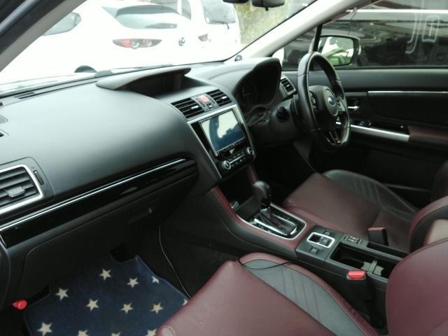 レヴォーグ １．６ＳＴＩスポーツアイサイト　ワンオーナー　革シート　キーレス　フルセグ　ナビ＆ＴＶ　１８アルミホイール　エアバッグ　オートマ　フル装備　ＥＴＣ　バックカメラ　スマートキー（5枚目）