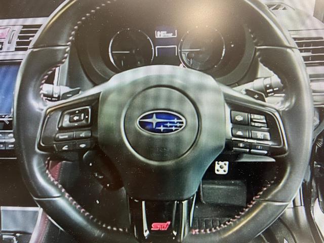 レヴォーグ １．６ＳＴＩスポーツアイサイト　ワンオーナー　革シート　キーレス　フルセグ　ナビ＆ＴＶ　１８アルミホイール　エアバッグ　オートマ　フル装備　ＥＴＣ　バックカメラ　スマートキー（7枚目）