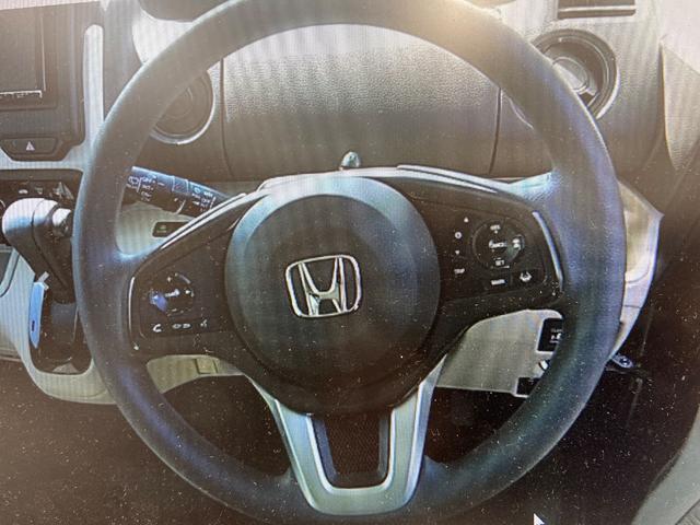 Ｎ－ＢＯＸ Ｇ・Ｌホンダセンシング　キーレス　フルセグ　ナビ＆ＴＶ　アイドリングストップ　エアバッグ　オートマ　フル装備　助手席エアバッグ　サイドエアバッグ　ＥＴＣ　バックカメラ　スマートキー　オートクルーズコントロール（7枚目）