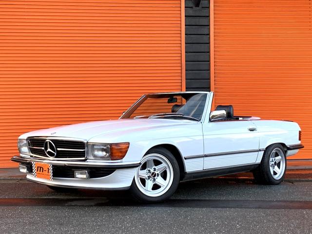 メルセデス ベンツ ｓｌ ５００ｓｌ ネイビーレザーシート ネイビーカラーインテリア ａｍｇ１６インチホイル付 左ｈ ４名乗モ 378 0万円 昭和63年 19年 福岡県 中古車 価格 Com