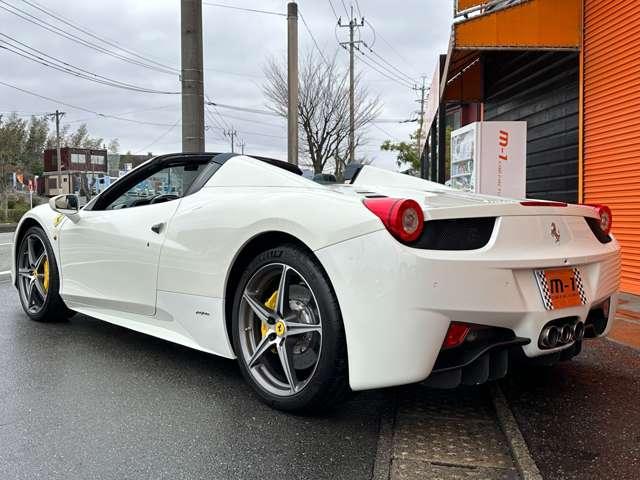 ４５８スパイダー ベースグレード　Ｆ１　ＤＣＴ　正規Ｄ車ＣａｒｂｏｎＤｚｏｎｅ＋ＬｅｄＯＰ鍛造２０ＯＰＩｎｔｅｒｉｏｒ（23枚目）