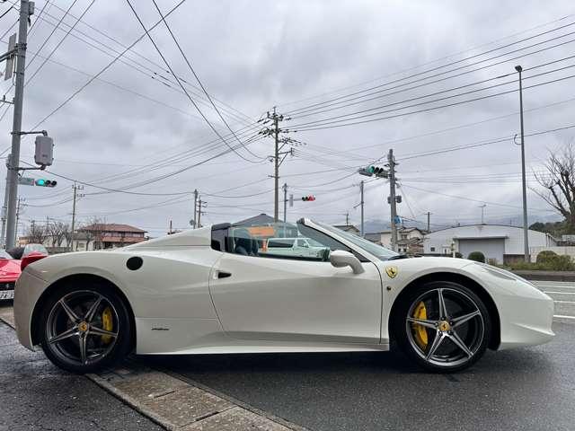 ４５８スパイダー ベースグレード　Ｆ１　ＤＣＴ　正規Ｄ車ＣａｒｂｏｎＤｚｏｎｅ＋ＬｅｄＯＰ鍛造２０ＯＰＩｎｔｅｒｉｏｒ（33枚目）