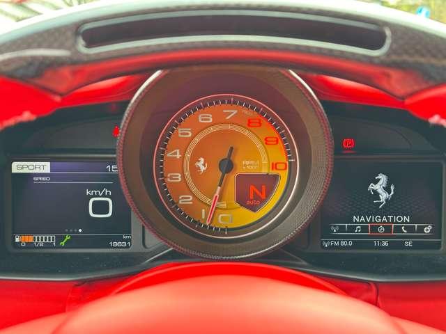 ４８８ＧＴＢ ベースグレード　Ｆ１　ＤＣＴ　左Ｈ　正規Ｄ車ＣａｒｂｏｎＤ－ＺＯＮＥ＋ＬＥＤＣａｒｂｏｎＥｇＣｏｖｅｒ（33枚目）