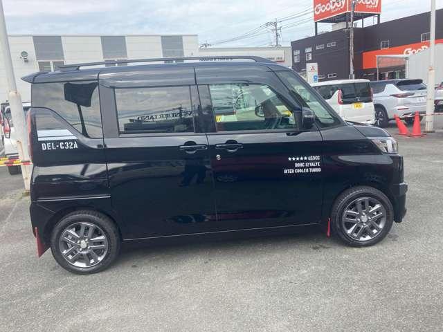 デリカミニ Ｔ　プレミアム　弊社元試乗車　衝突軽減装置　ターボエンジン　記録簿付　寒冷地　パワステ　フルタイム４ＷＤ　エアバッグ　ＥＳＣ　サイドカメラ　クルコン　インテリキー　キーフリー　アルミホイール　シートヒータ　ＡＢＳ（7枚目）
