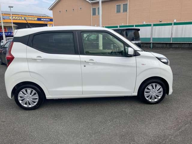ｅＫワゴン Ｇ　弊社元整備代車　衝突軽減ブレーキ　前席シートヒーター　クリアランスソナー　スマートキー　アイドリングストップ　ベンチシート　バックカメラ　オートエアコン　盗難警報装置　パワーステアリング　ＡＢＳ（7枚目）