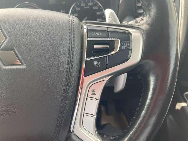 アウトランダーPHEV Gプレミアムパッケージ ナビ ドラレコ ETC 認定保証 電動シート バックモニター ワンオーナー 4WD ETC DVD再生 記録簿 メモリナビ ナビ クルーズコントロール サイドカメラ 寒冷地仕様 エアバッグ エコモード(20枚目)