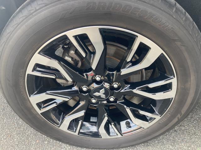 アウトランダーPHEV Gプレミアムパッケージ ナビ ドラレコ ETC 認定保証 電動シート バックモニター ワンオーナー 4WD ETC DVD再生 記録簿 メモリナビ ナビ クルーズコントロール サイドカメラ 寒冷地仕様 エアバッグ エコモード(26枚目)