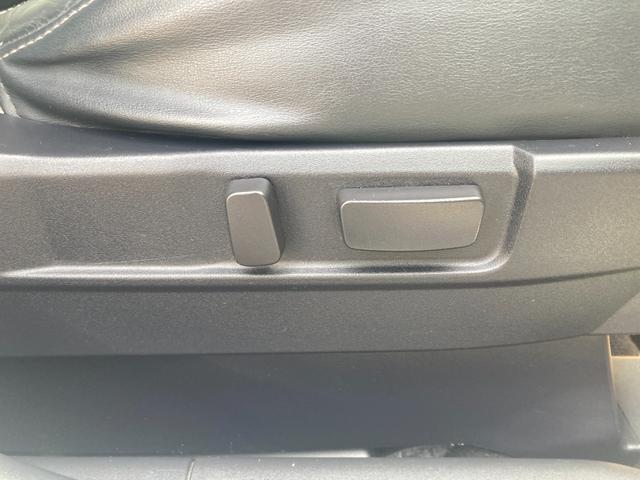 アウトランダーPHEV Gプレミアムパッケージ ナビ ドラレコ ETC 認定保証 電動シート バックモニター ワンオーナー 4WD ETC DVD再生 記録簿 メモリナビ ナビ クルーズコントロール サイドカメラ 寒冷地仕様 エアバッグ エコモード(30枚目)