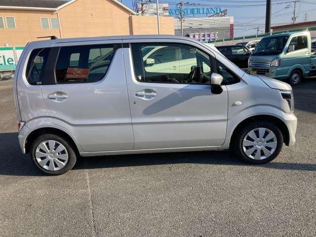 【KMGホールディングスとは】西日本で約80店舗を運営しています☆70年以上自動車を販売してきたノウハウでお客さまの車選びを大切にサポートさせていただきます☆是非質の高い接客を体験してみてくださいね☆