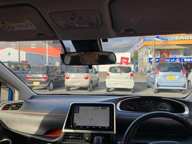 シエンタ Ｇ　クエロ　メモリーナビ　Ｒカメラ　ＥＴＣ　認定保証　軽減ブレーキ　両側自動ドア　Ｉストップ　後カメラ　ワンオーナー車　デュアルエアバック　パワーウィンドウ　フルオートエアコン　ナビ＆ＴＶ　スマキー　ＶＳＣ　３列（11枚目）